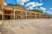 Budget Inn and Suites