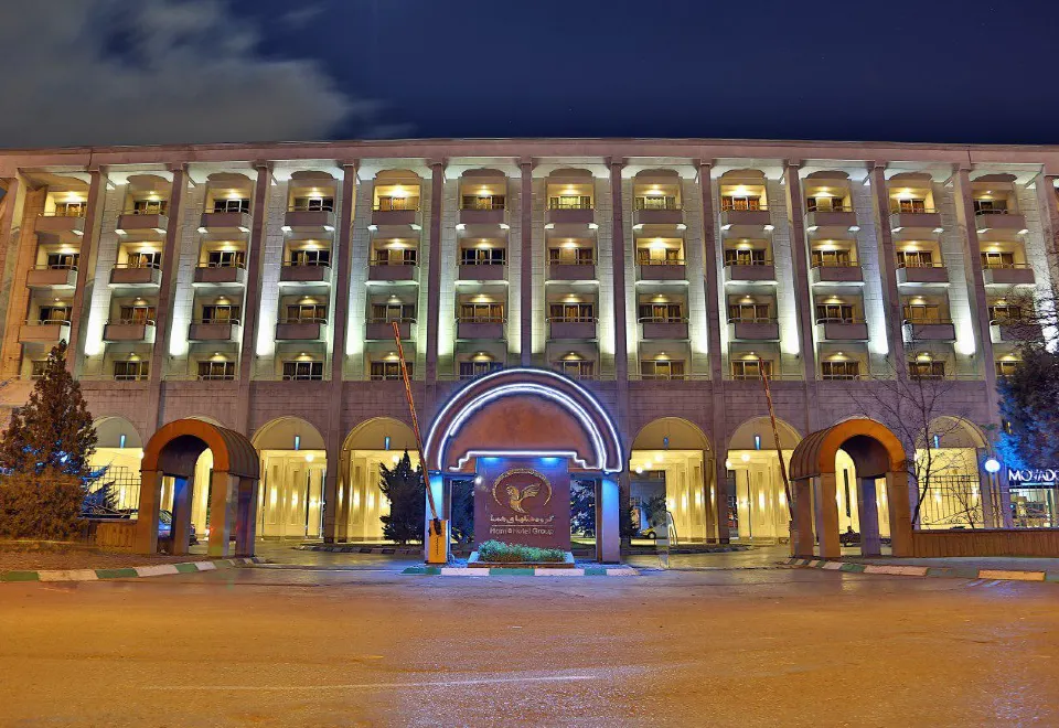Suitetrails - Mashhad Hotel