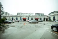 Huarong Hongfa International Hotel (People's Square) - parking