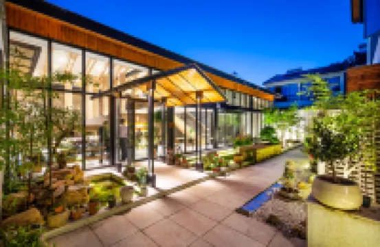 Three Flower Hotel Hotels near Panda Pavilion