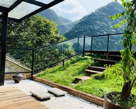 Long lnn Hotels in Zhaoping