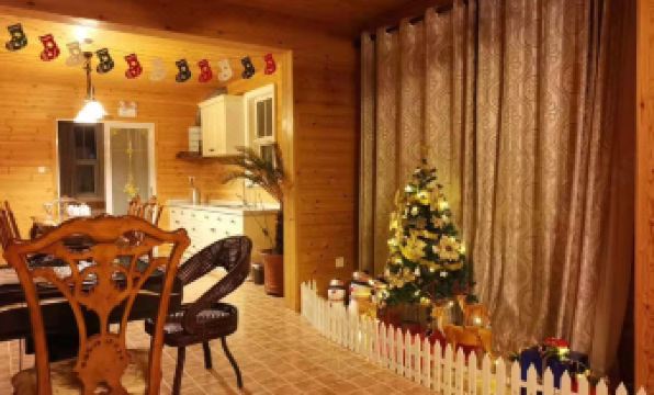 Abraham Resmos Wooden House Villas