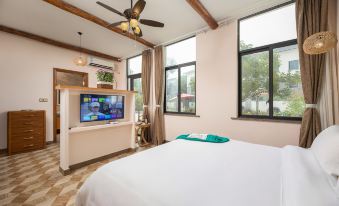 Cloud CLOUD Southeast Asia Holiday Beauty