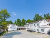 Jiuhuashan Maoju Hotel (Jiuhuashan Scenic Area Branch) Hotels near Huatai Scenic Area