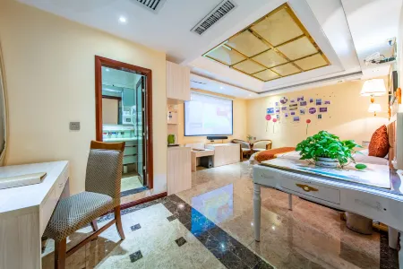 Huishui Chenxin Holiday Hotel