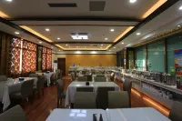 Sunshine Holiday Hotel