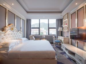 Xingyi New Century Intelligent Theme Hotel