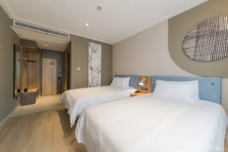 Homeinn · neo (Shanghai Xujiahui Wanping South Road)