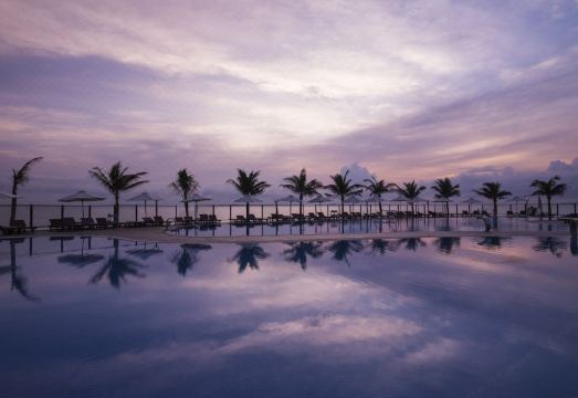 스완도르 호텔 수영장