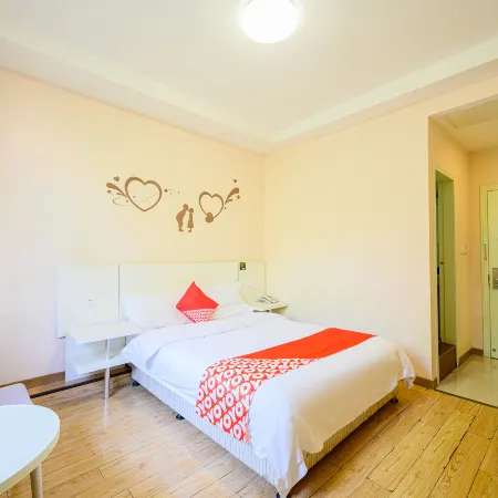 Anqing Leichi Hotel (Renmin Road Pedestrian Street)
