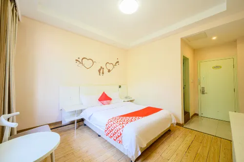 Anqing Leichi Hotel (Renmin Road Pedestrian Street)