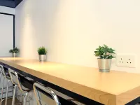 Bluejay Residences Ap Lei Chau Hotels near Aberdeen Centre