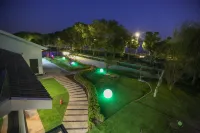 Lucen Hotels in Joyland scenic spot