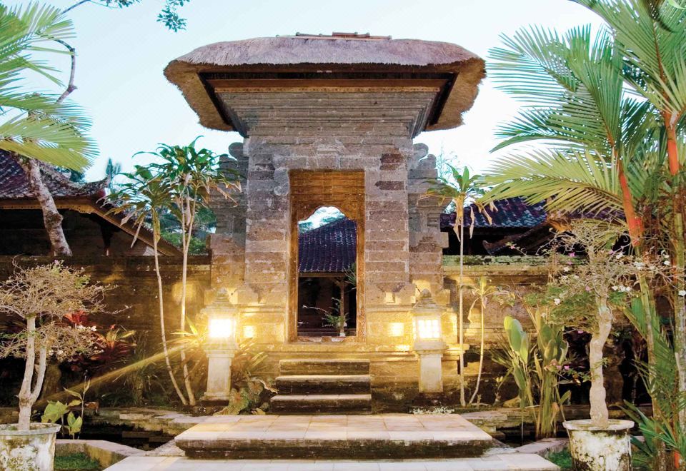 Puri Saron Hotel Madangan - Gianyar-Bali Updated 2023 Room Price-Reviews &  Deals | Trip.com