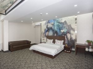 Hualian Business Hotel