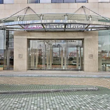 Rambler Oasis Hotel Отели рядом с достопримечательностью «Цуен Ван»