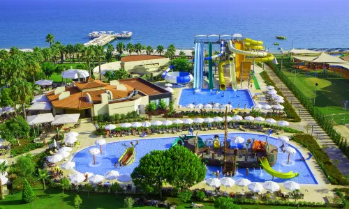 Bellis Deluxe Hotel & Heated for Winter Aqua Park