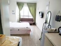 小格子公寓(重庆大学城北路店) - 温馨大床房