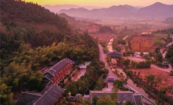 Jingzhou Qinglongjie Homestay
