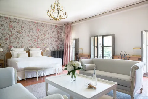 Château de Fonscolombe Hotels in Pertuis