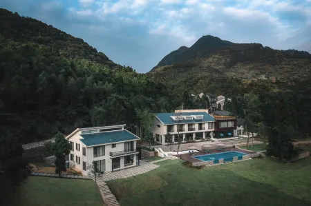 Huyue Ruian Shengjing Zuoshe Boutique Homestay Отели рядом с достопримечательностью «Caocun Port»