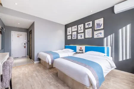 Huayi Select Hotel (Fuping Pinyang Avenue Store)