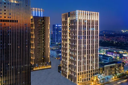 Atour Hotel (Midea Yueran Plaza, Shunde, Foshan) Отели рядом со станцией Beijiao Railway Station