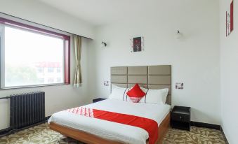 Jingmen Yudu Hotel (White Dragon Pool Scenic Area)