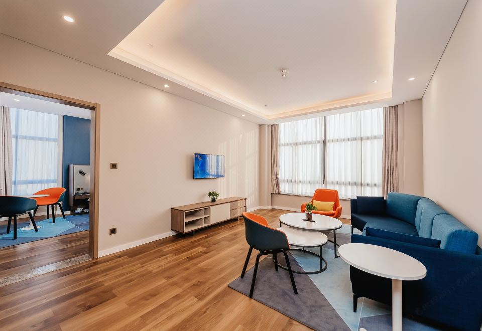 Holiday Inn Express TAIZHOU CMC by IHGHotel Overview