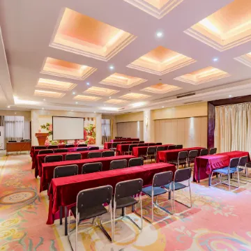 Minquan Dongfang Business Hotel