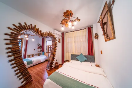 Amitawa Inn Отели рядом с достопримечательностью «Ant Workshop Scenic Area»