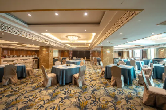 Ramada Encore by Wyndham Kaili West