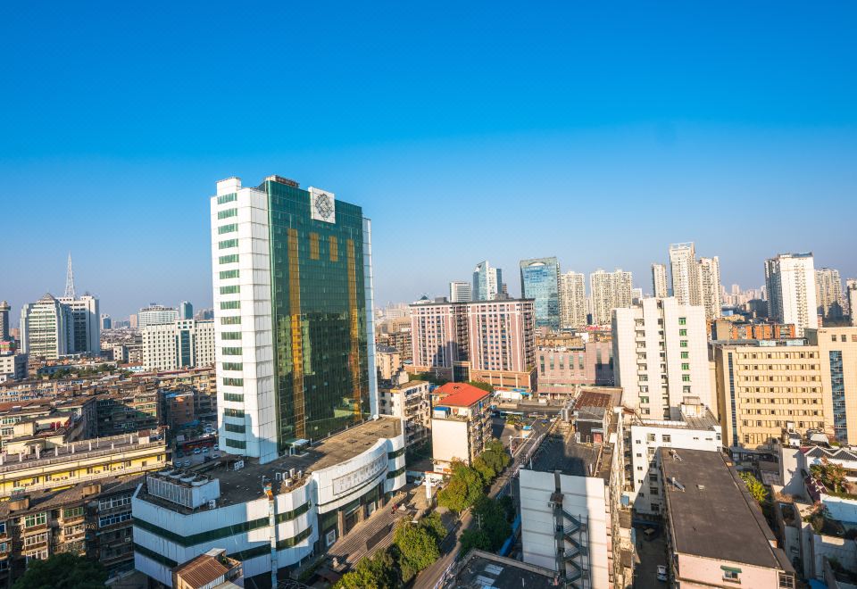 Hanting Inn (Nanchang Bayi Square) - Housity