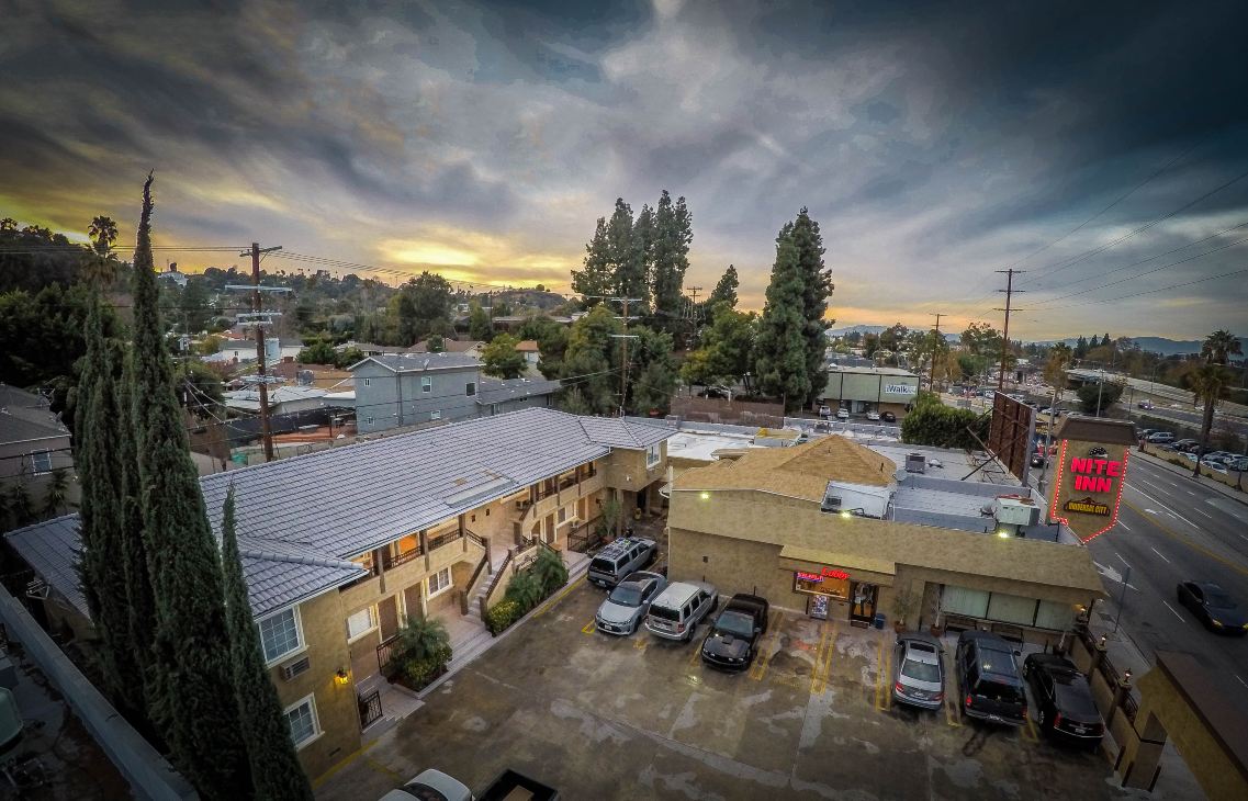 Nite Inn - ระยะเดินไปยัง Universal Studios Hollywood