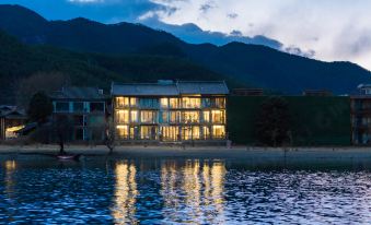 Lugu Lake Yanzuo Lake View Qingshe B&B (Daluoshui Village Branch)