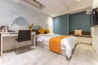 52 Hotel Chain - 2-Star