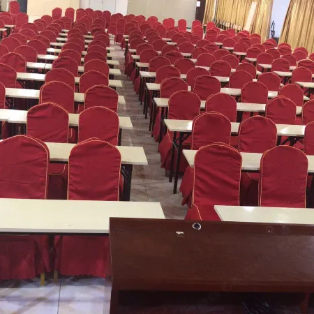IU Hotel(Hengshui Heping Road Aite Market Branch)