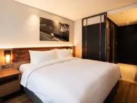 ميركيور أمباسادور سيول هونجداي Hotels near ملعب سيول