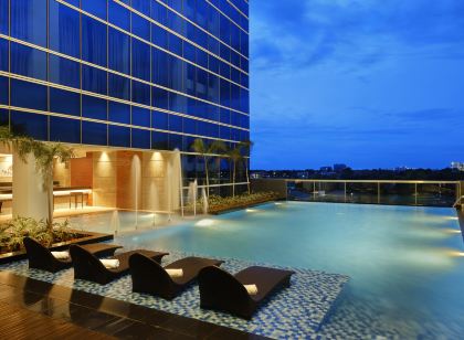 Savoy Hotel Mactan Newtown