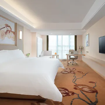 Vienna International Hotel Jinan West Railway Station East Square）