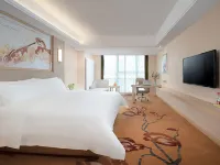 Vienna International Hotel Jinan West Railway Station East Square）