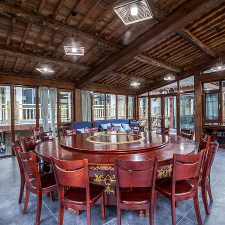Yuntaishan Puju Lakeside Homestay