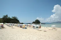 KARIYUSHI LCH.RESORT on The Beach - Sea View