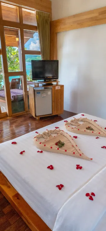 บังกะโลฮันนีมูน ริมทะเล พร้อมจากุซซี่