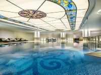 西宁新华联诗铂高级服务公寓 - 室内游泳池