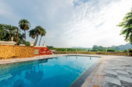 Balaram Palace Resort Hotels in Banaskantha