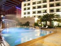 广州云来斯堡酒店 - 室外游泳池