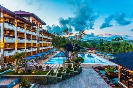 Coron Westown Resort Отели рядом с достопримечательностью «Гора Тапяс»
