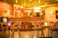 Q+ Shunan Zhuhai Qixiange Hot Spring Hotel - bar