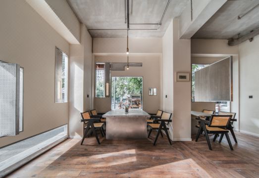 2. 쉬 리 트래블링..